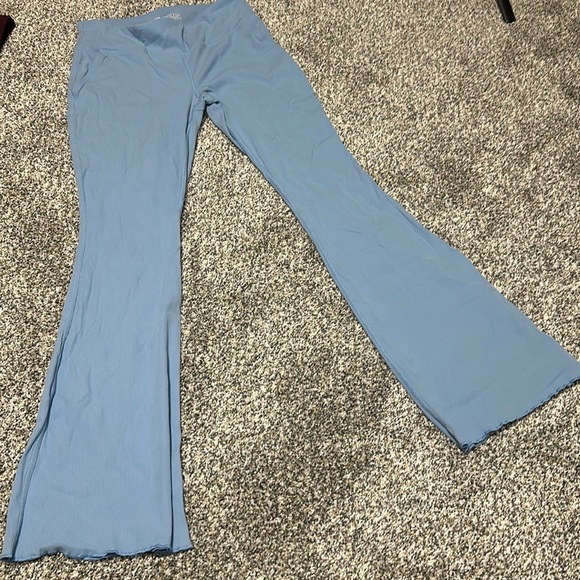 Outdoor Voices Bootcut/Wide Leg Yoga Pants - Picture 1 of 8